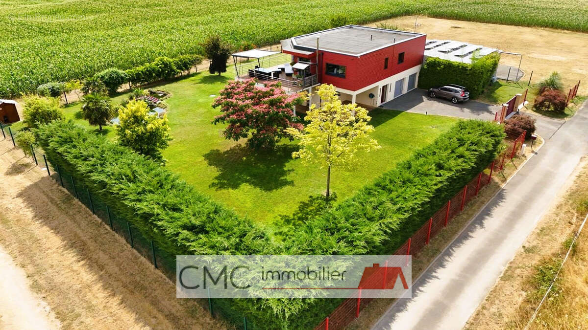 Maison 200 m² à Voves  - photo 10