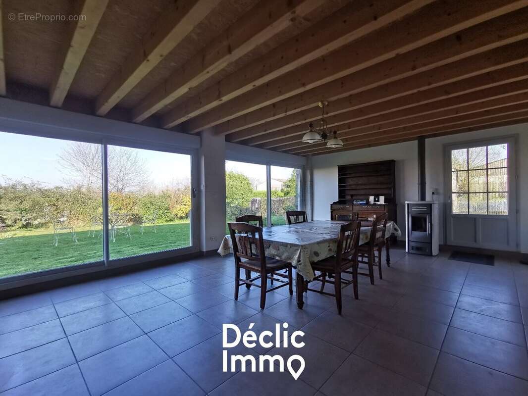 Maison en pierre  149 m²  Le Vanneau-Irleau  Cur du Marais Poitevin - photo 2