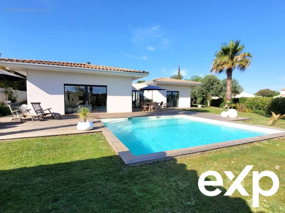 Maison à SAINT-JEAN-DE-VEDAS