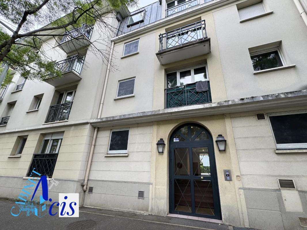 Appartement à NANTERRE