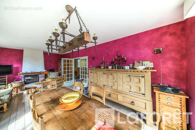 **MAISON TYPE 9 sur TERRAIN de 2600m² - EMBRUN - 9 pièces - photo 9