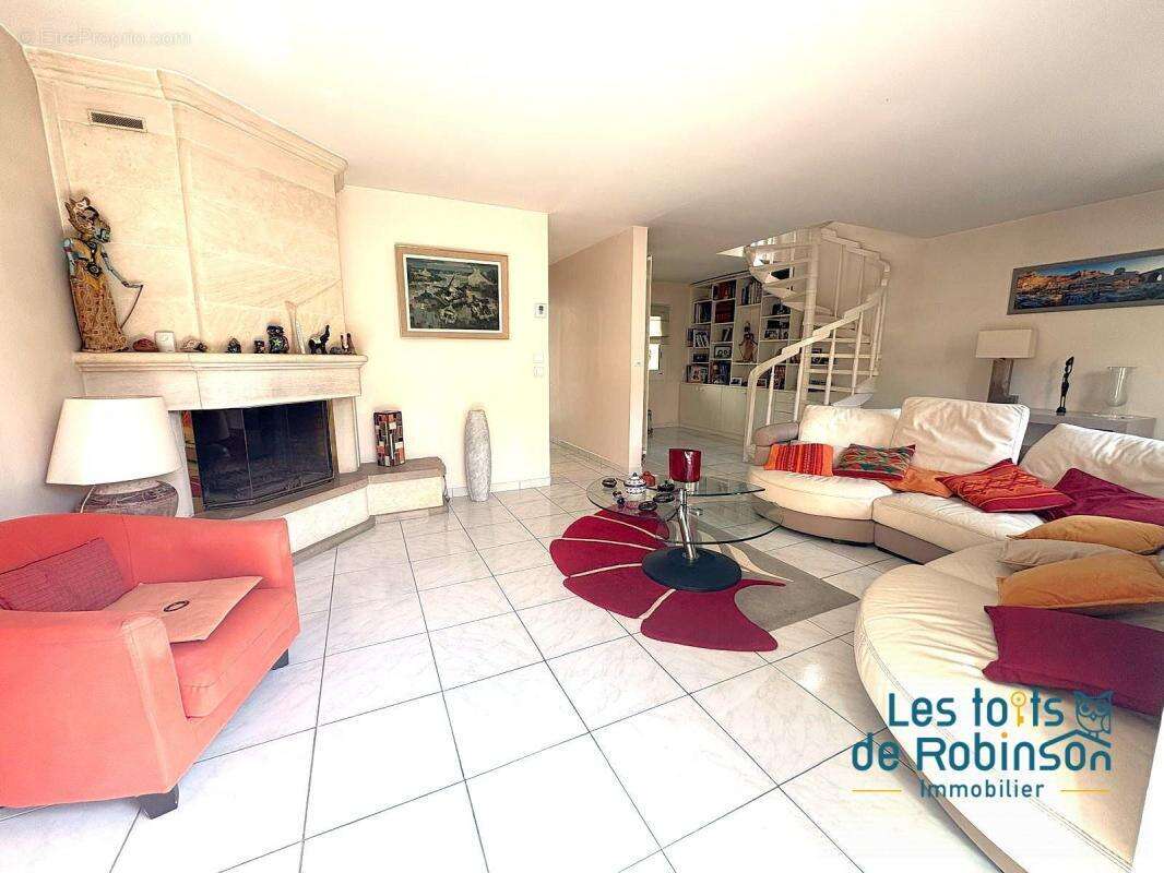 Maison à LE PLESSIS-ROBINSON