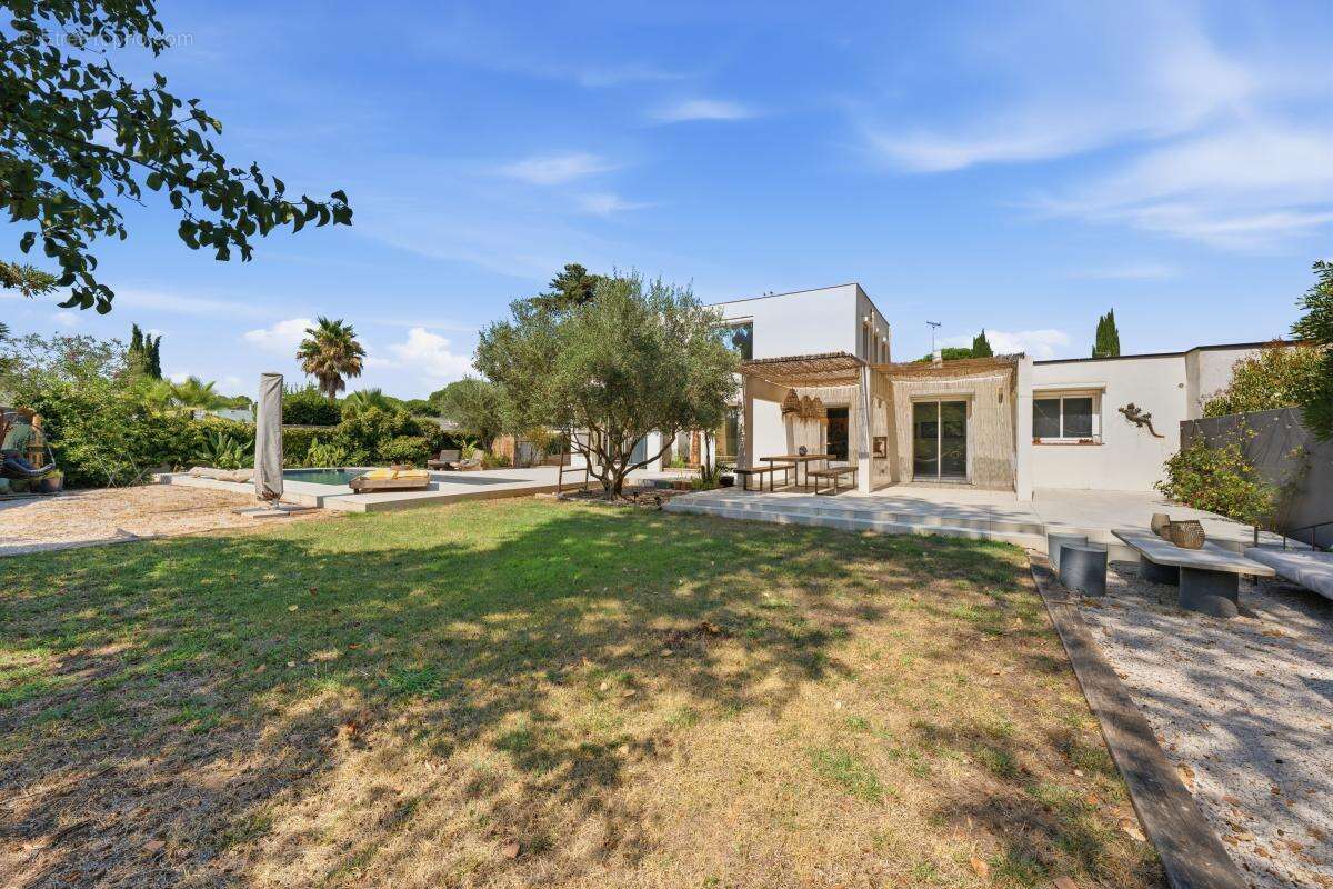 Maison 4 pièces 160m2 sur 924m2 de terrain - photo 12