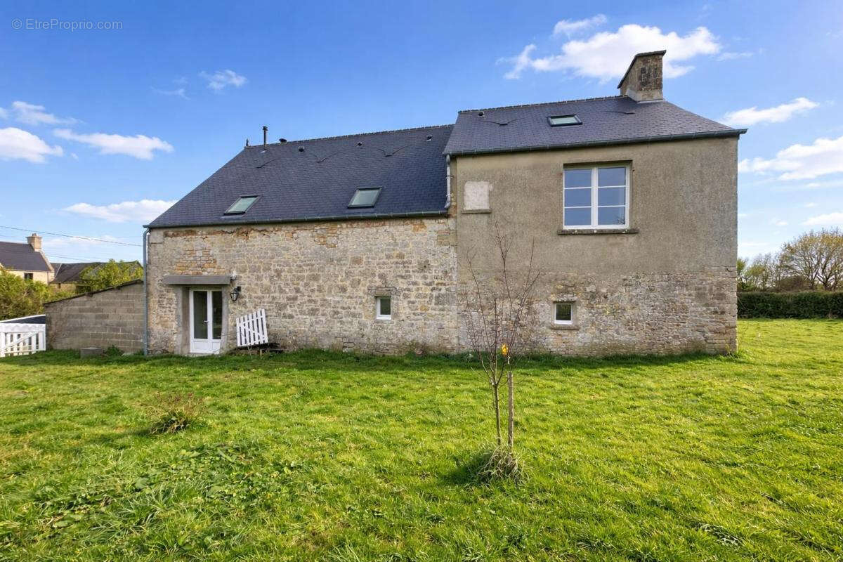 Maison à PICAUVILLE