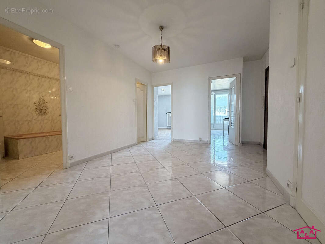 Appartement 90 m² à Grenoble  - photo 2