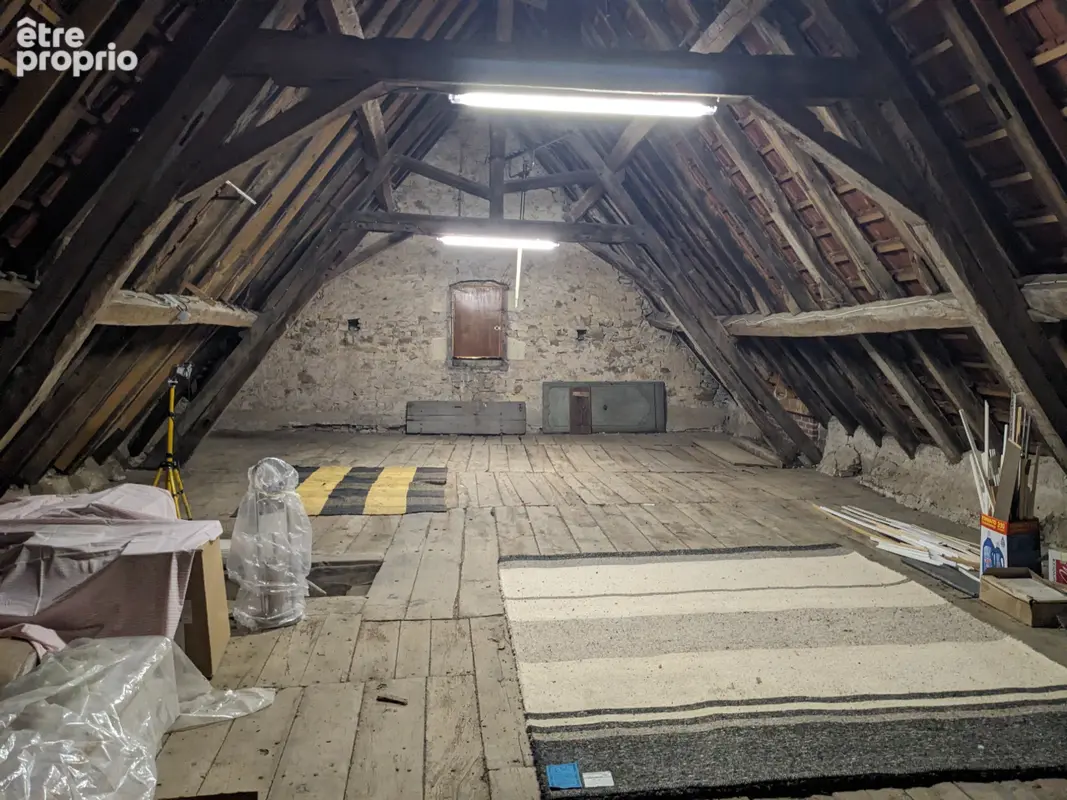 Ainay le Château, Maison ancienne avec deux appartements et dépendances - photo 12