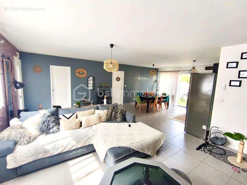 Maison de plain-pied de 2016 – 103 m² – 3 chambres – Combles aménageables – Montdidier (80500) - photo 4