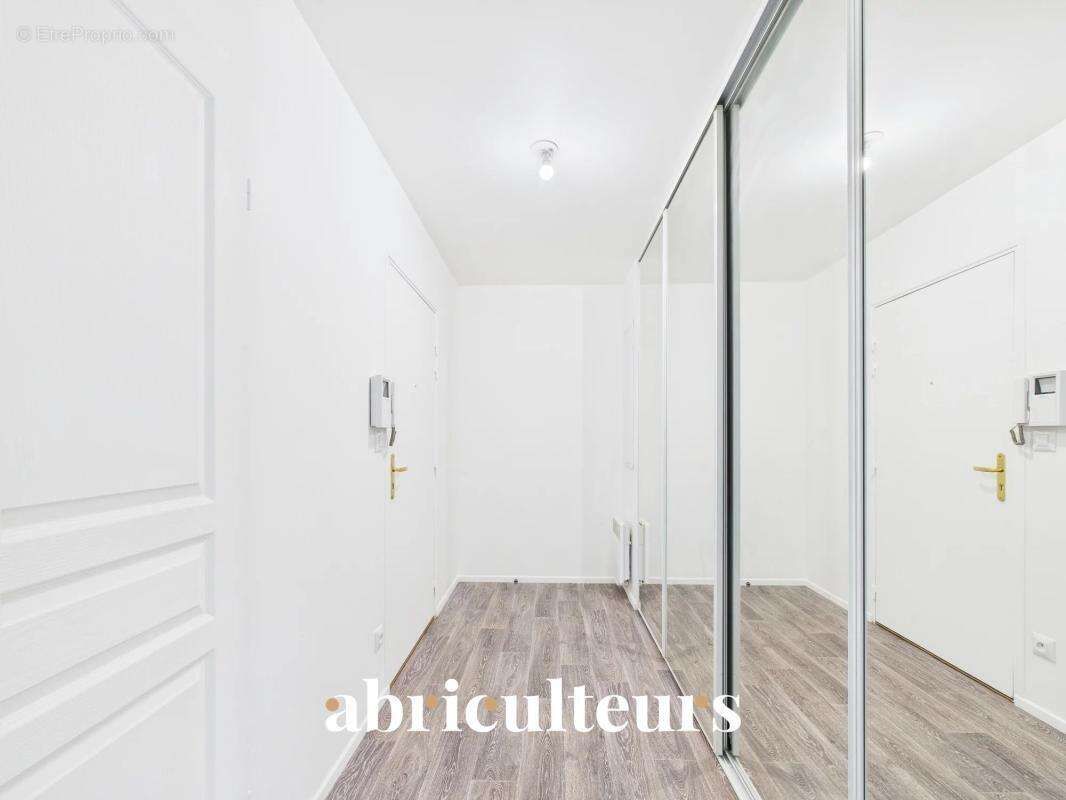 Appartement à SURVILLIERS