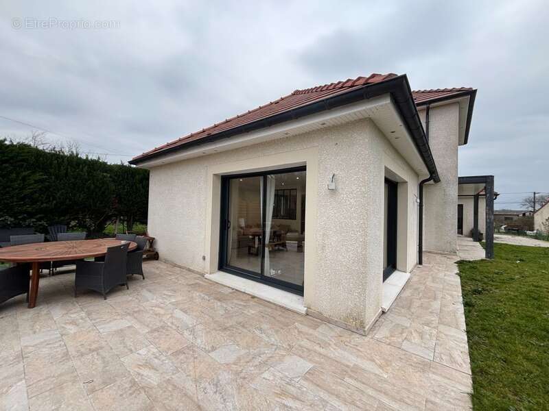 Maison à PONTAILLER-SUR-SAONE