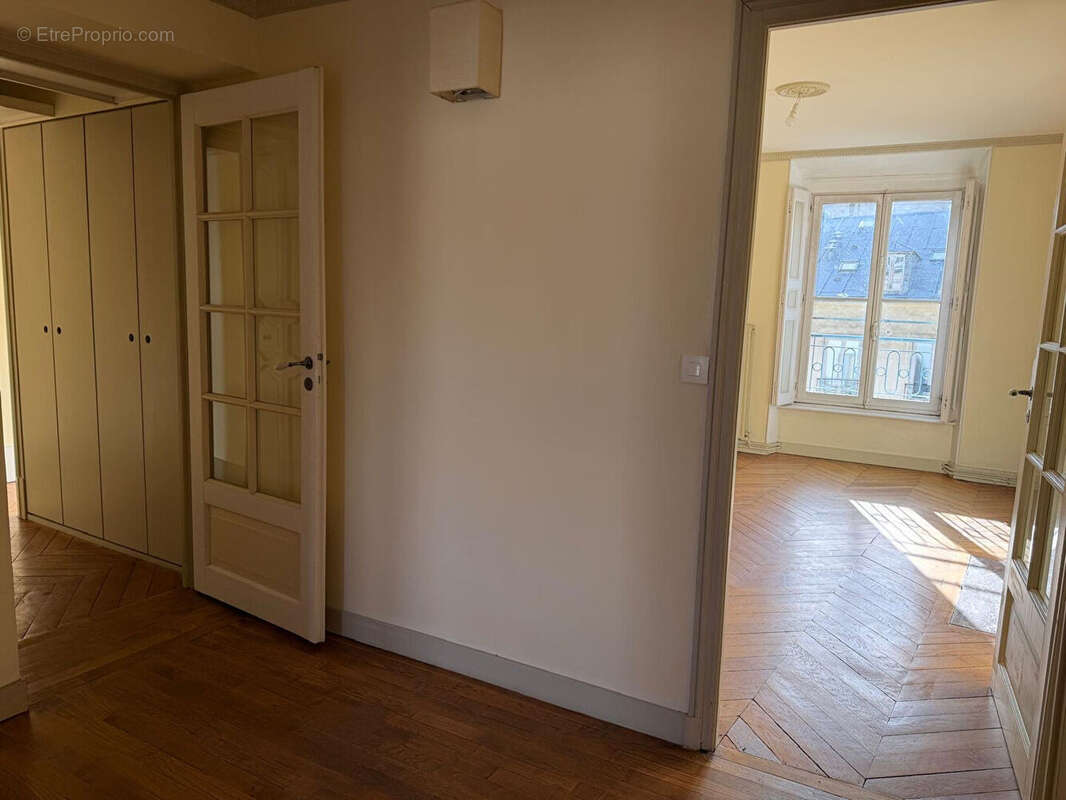 Appartement à VERSAILLES