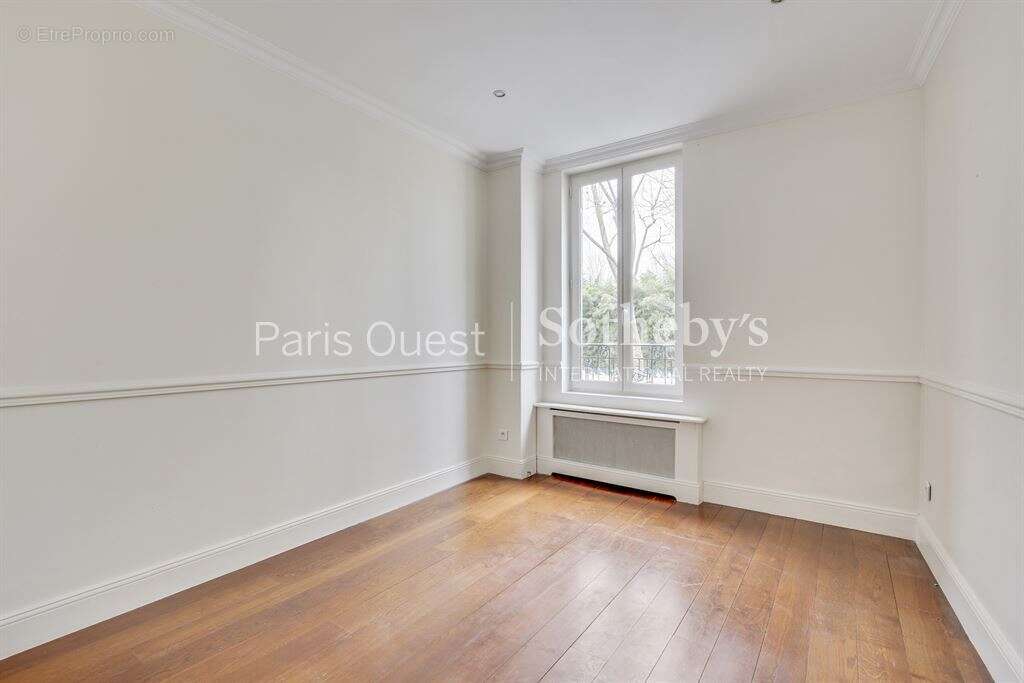 Maison à NEUILLY-SUR-SEINE