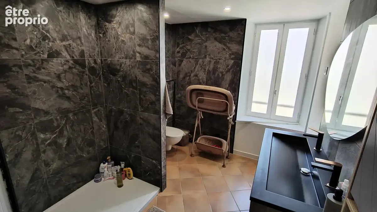 VINS sur Caramy belle maison volumes généreux - photo 13