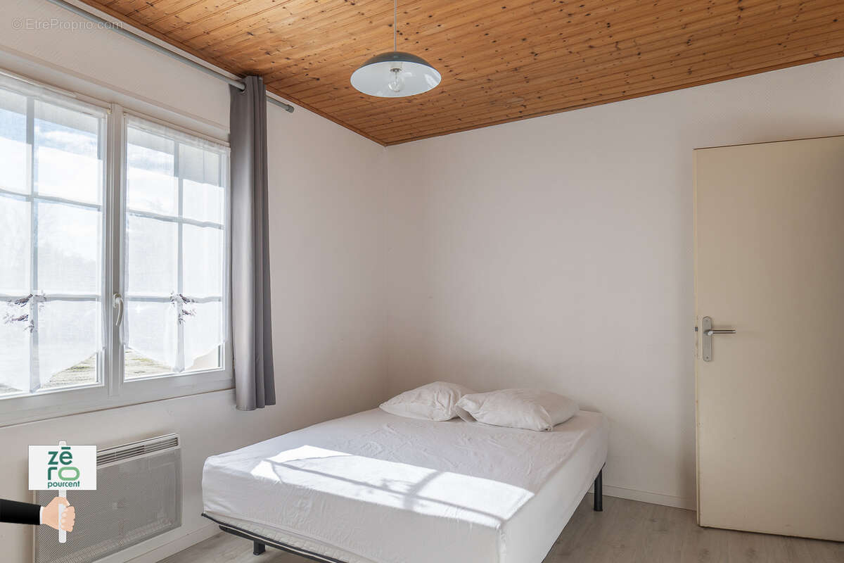 Maison à CHATEAUNEUF