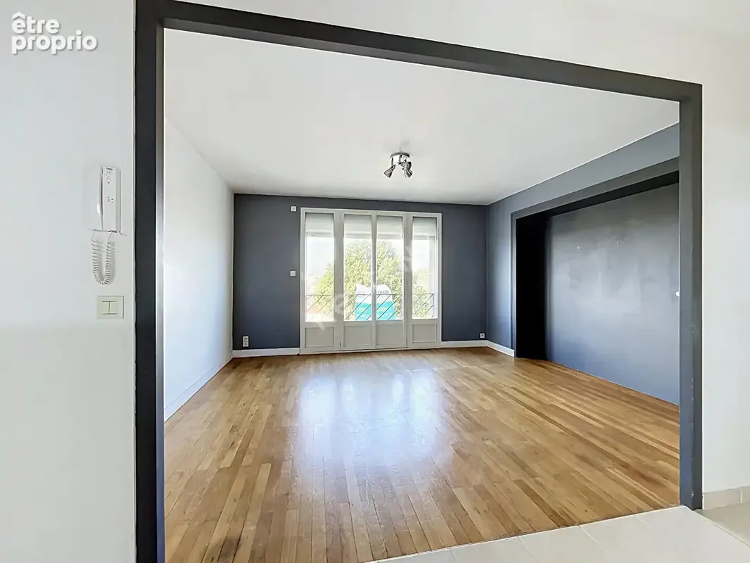 Nantes Rond-point de Vannes / Appartement T3 / 63m² / ascenseur / - photo 2