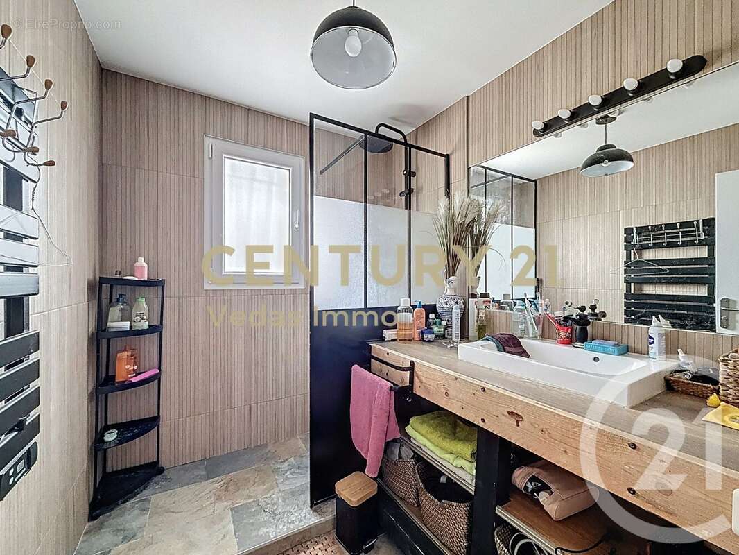 Maison à SAINT-JEAN-DE-VEDAS