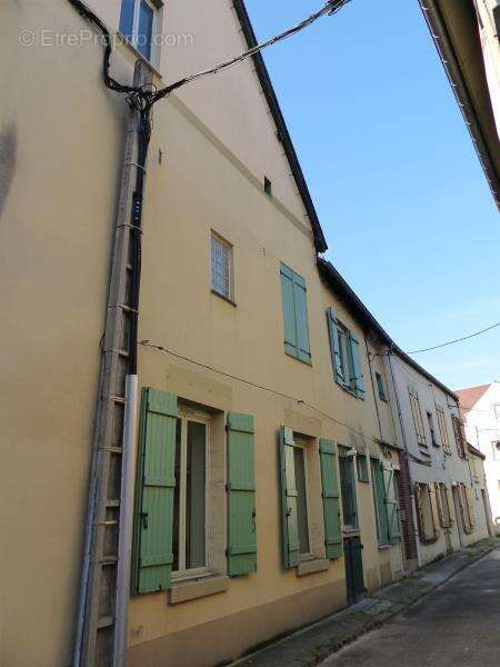 Appartement à SAINT-FLORENTIN