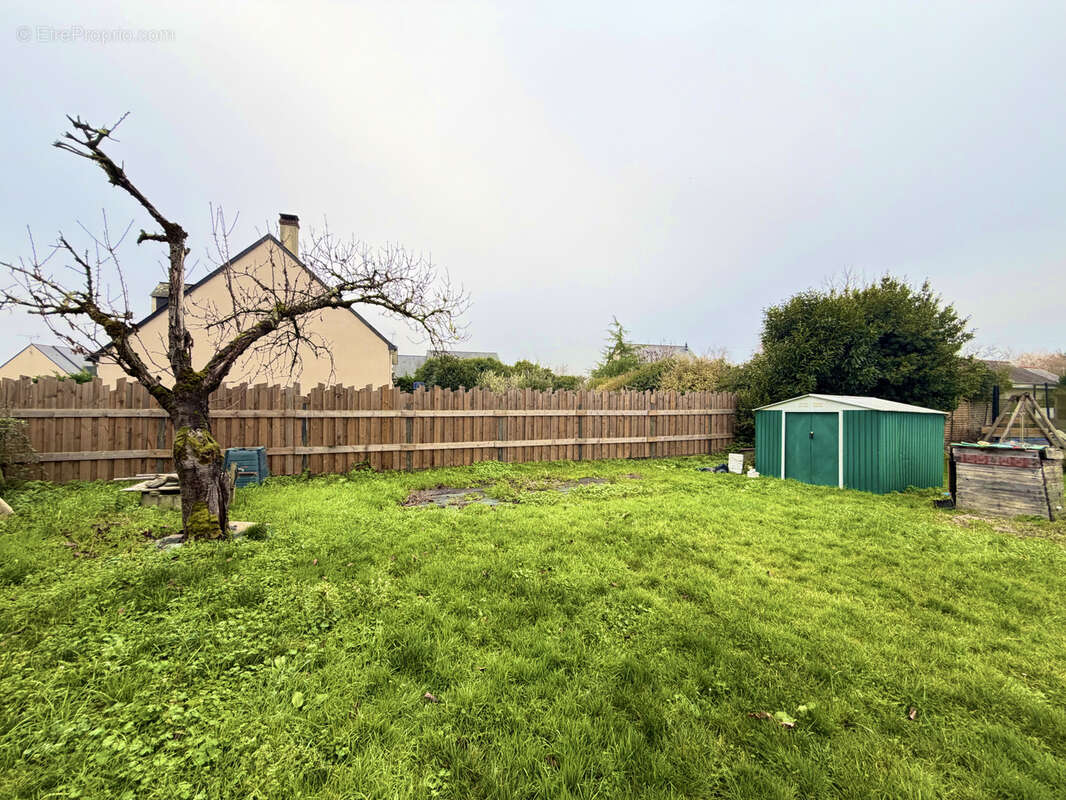 Maison à SOULAIRE-ET-BOURG