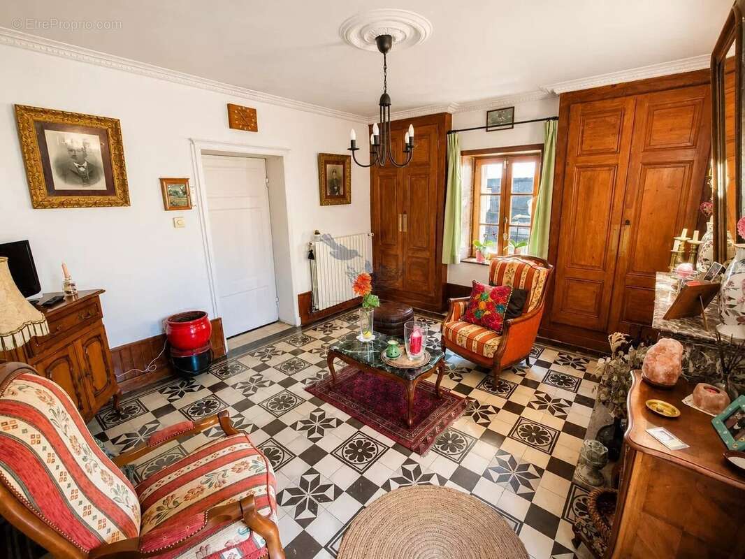 Propriété Arnas 155 m² + dépendances - photo 8