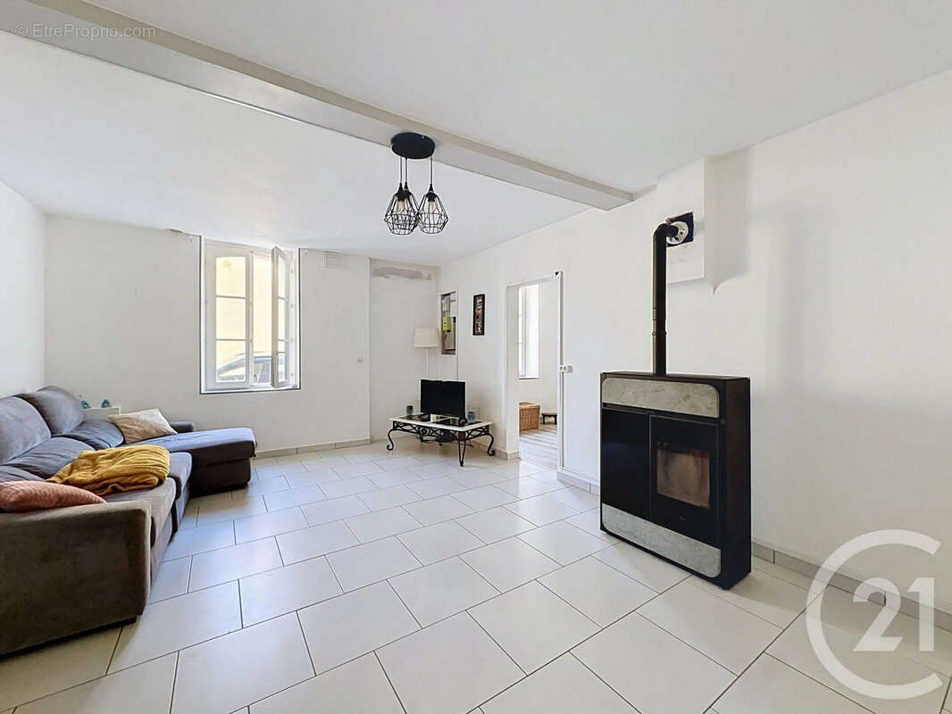 Maison 121 m² à Saint-Phal  - photo 2