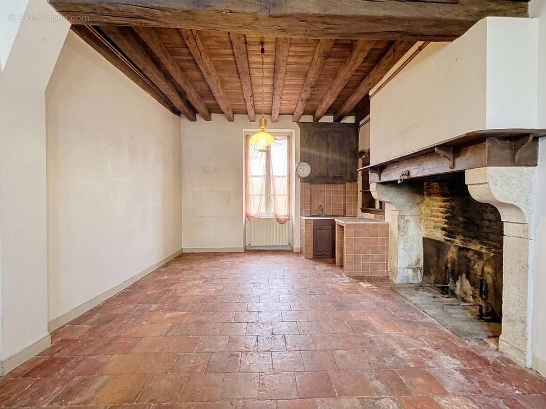Maison à VILLENEUVE-DE-MARSAN