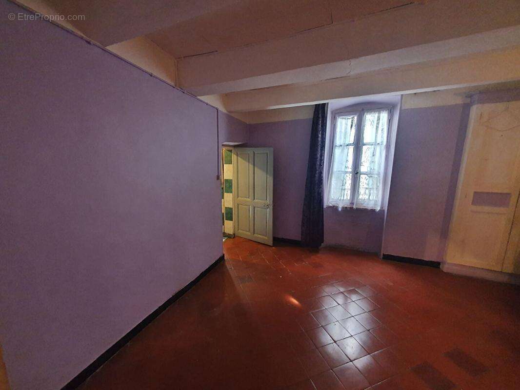 Maison à SAINTE-CECILE-LES-VIGNES