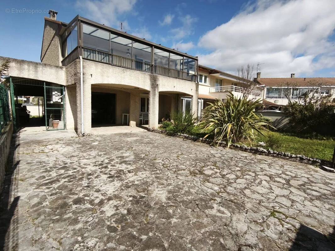 Maison à SAINT-MARCEL-LES-VALENCE