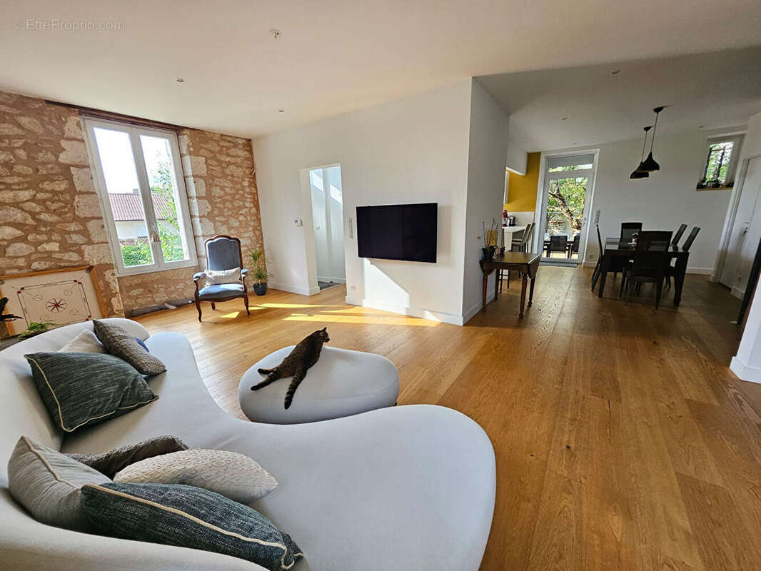 Magnifique maison de ville en Pierre - photo 8