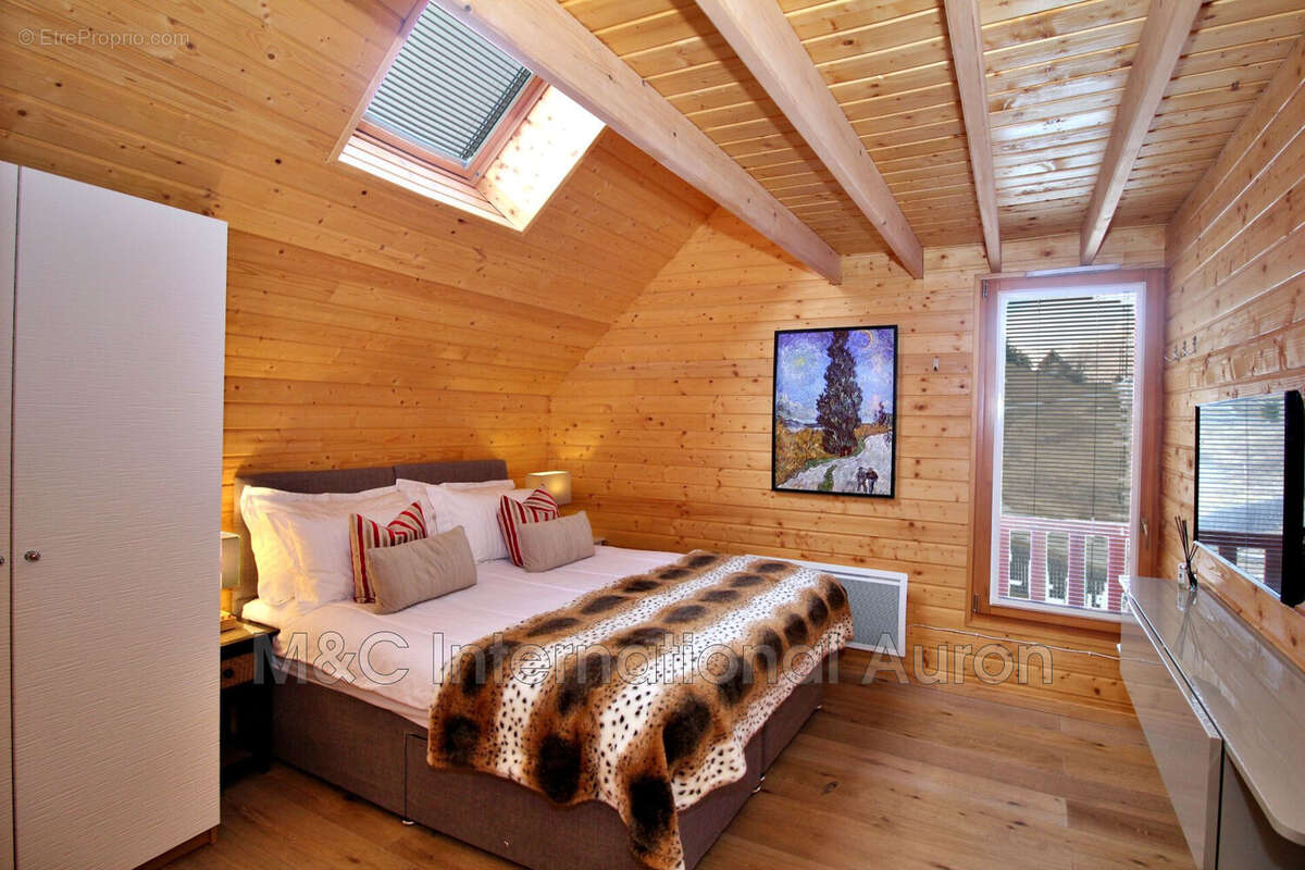 Appartement à SAINT-ETIENNE-DE-TINEE