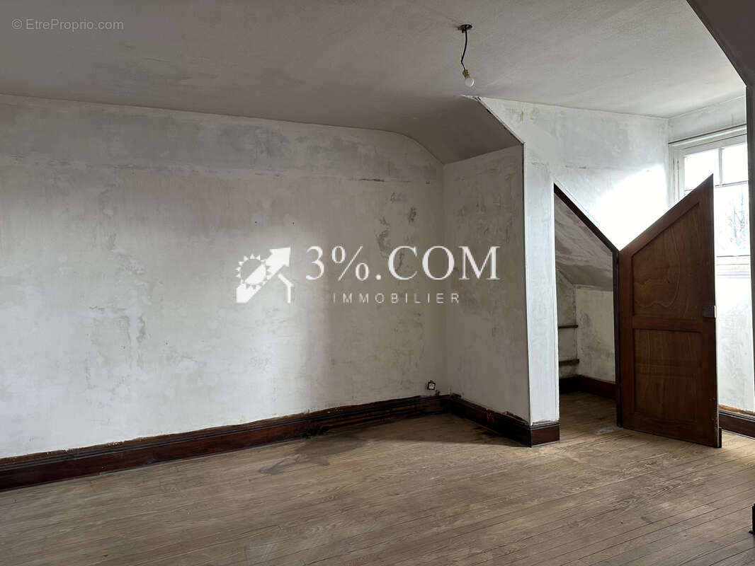 Appartement à MIRECOURT