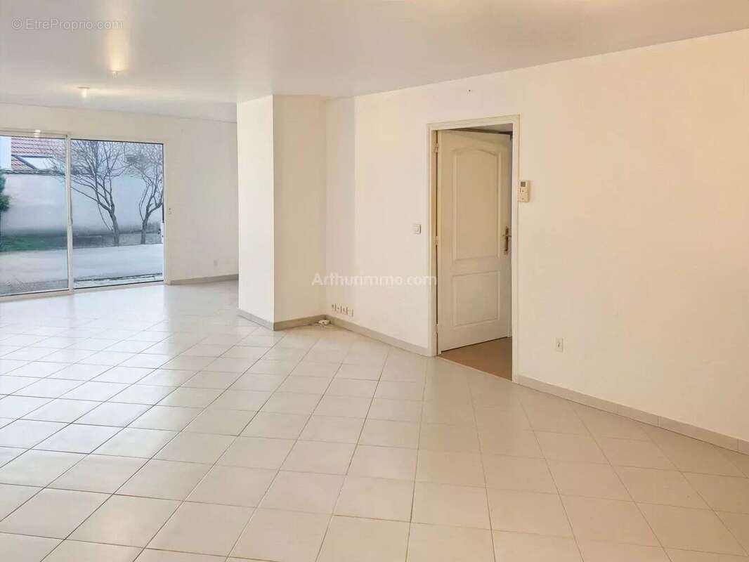 Appartement à THORIGNY-SUR-MARNE