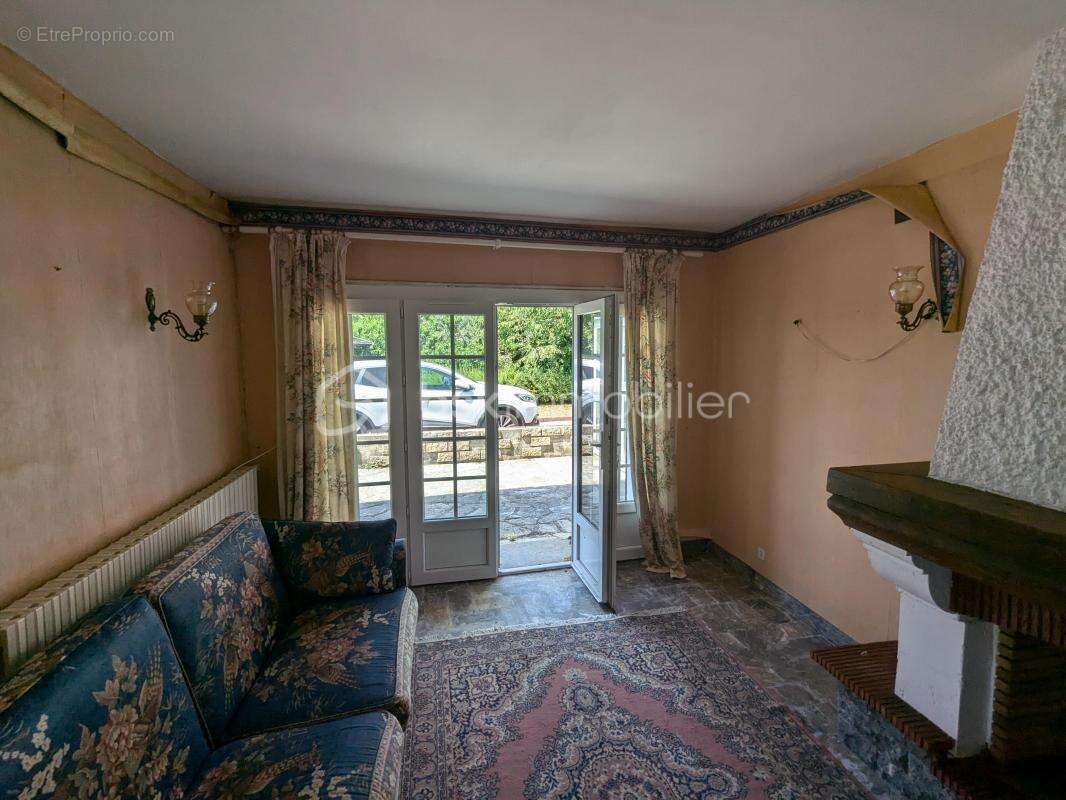 2 Maisons    proche St Emilion      de 150 m2 et 100m2                180000€        St Pey D'armens - photo 5