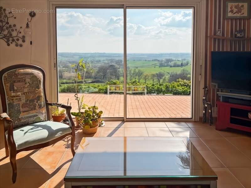 Maison à vendre 4 pièces et studio - LUPIAC (32) - 145 m2 - 2497 m2 de terrain - photo 5