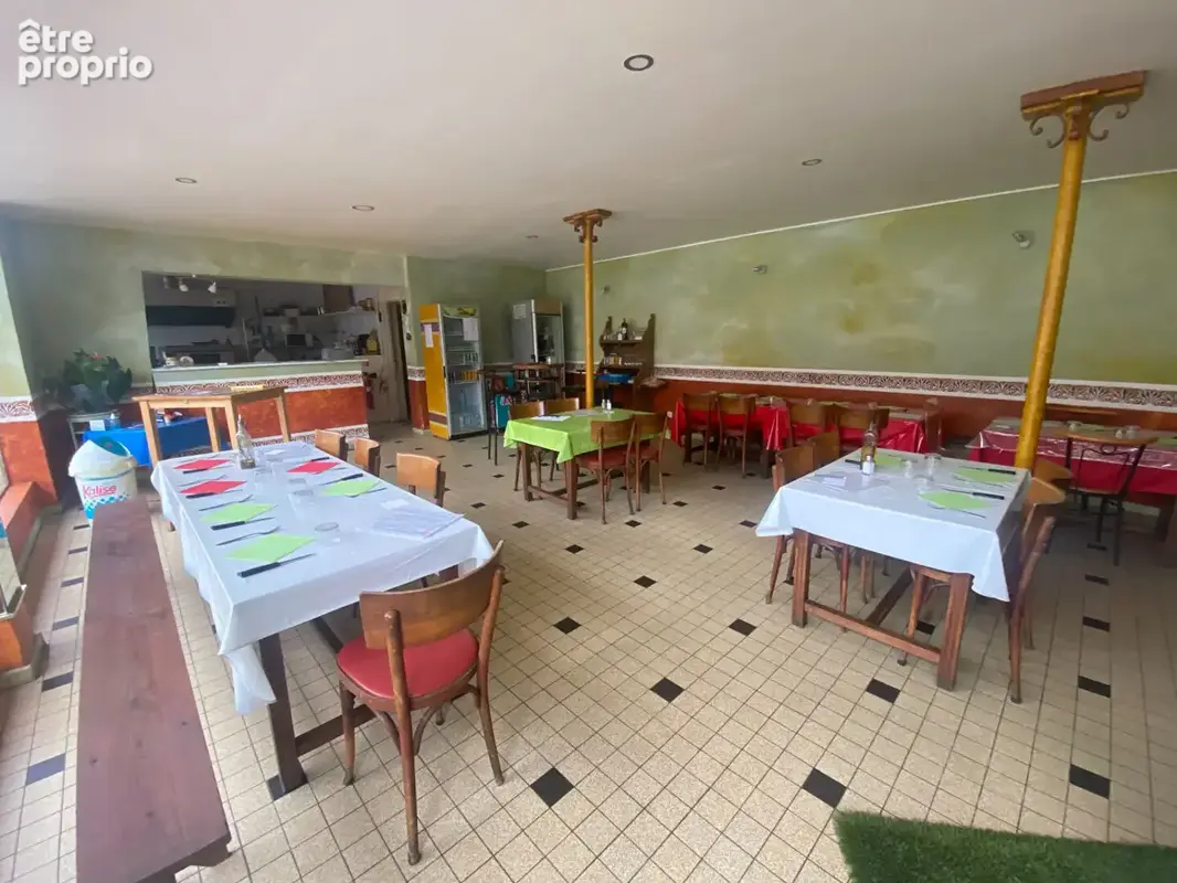 Garein batiment a usage mixte d'habitation et commerce - photo 2