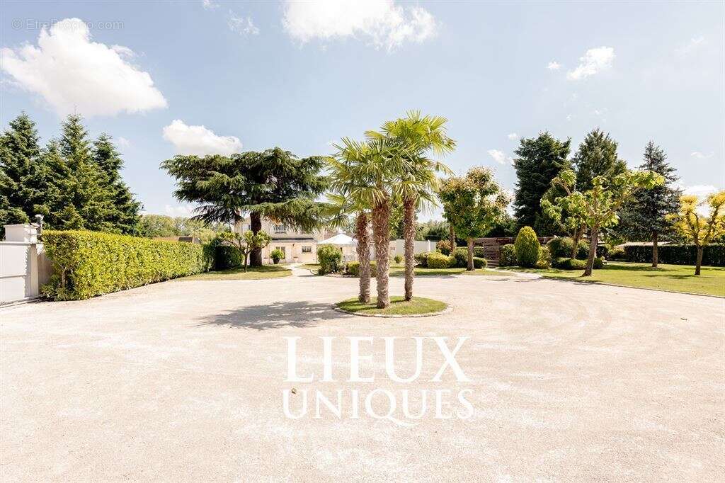 Lieux uniques ® x propriétés privées propose maison de 118 m² - terrain de 2661 m² proximité c0ntres - photo 4