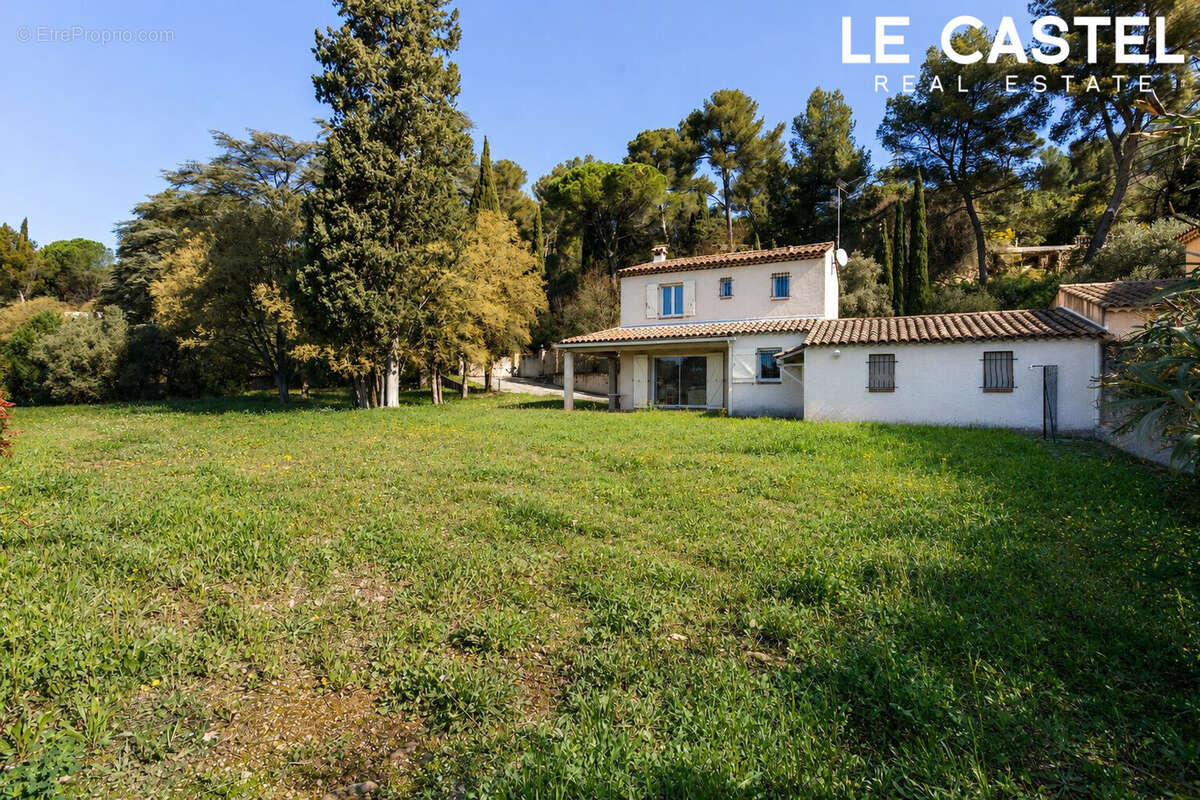 Photo non contractuelle  - Maison à MARSEILLE-12E