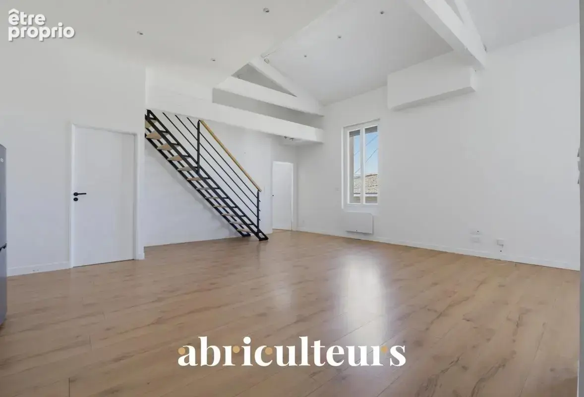 Appartement duplex lumineux grande hauteur sous plafond en vente à Bordeaux 33300 - photo 4