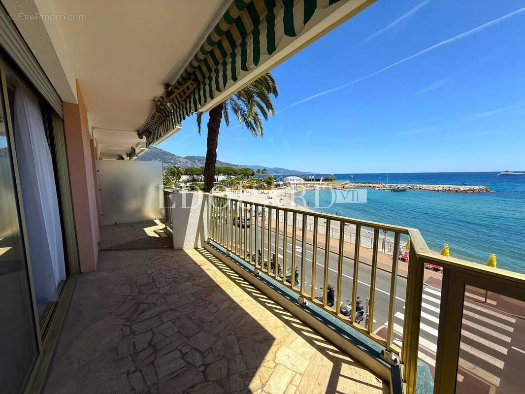 Appartement à ROQUEBRUNE-CAP-MARTIN