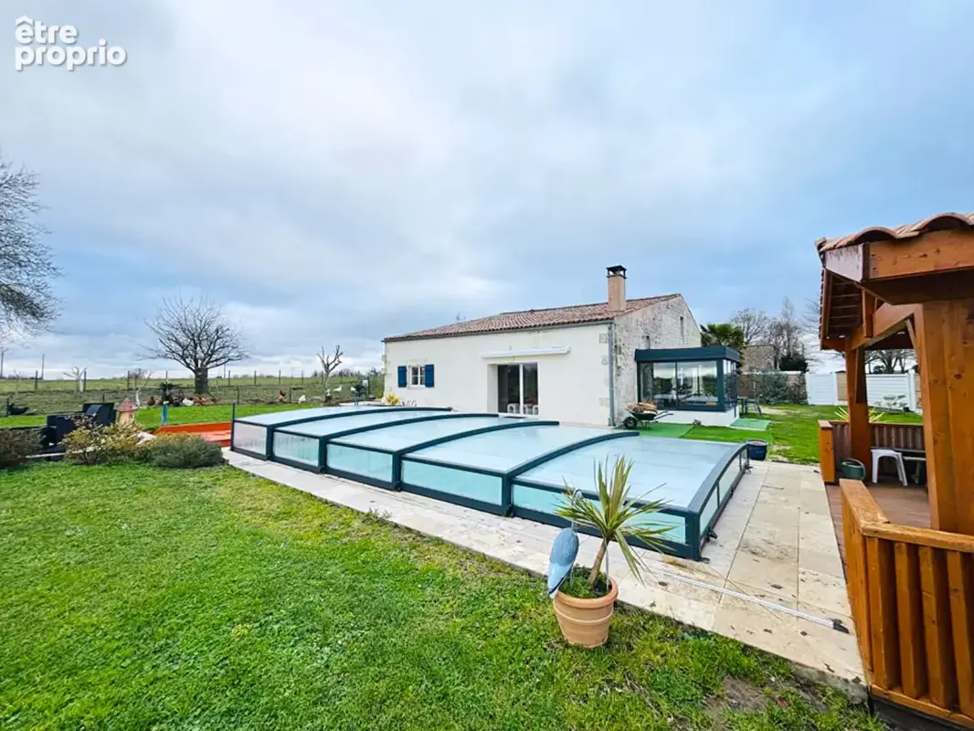 Maison Saint Romain De Benet 4 pièce(s) 153 m2 - photo 2