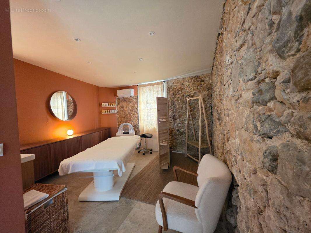 Commerce à SANARY-SUR-MER