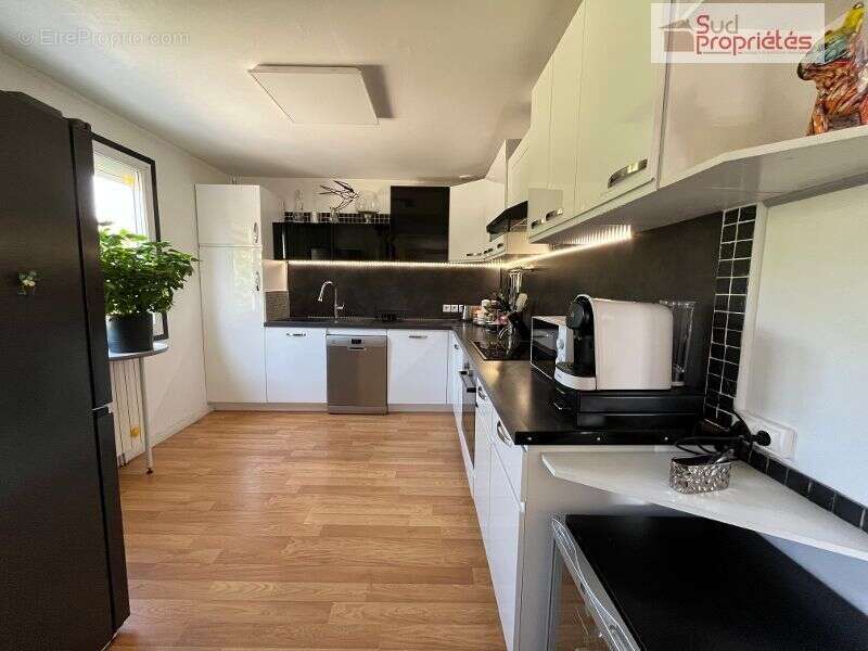 Maison 148 m² à Saint-Loup-Cammas  - photo 7