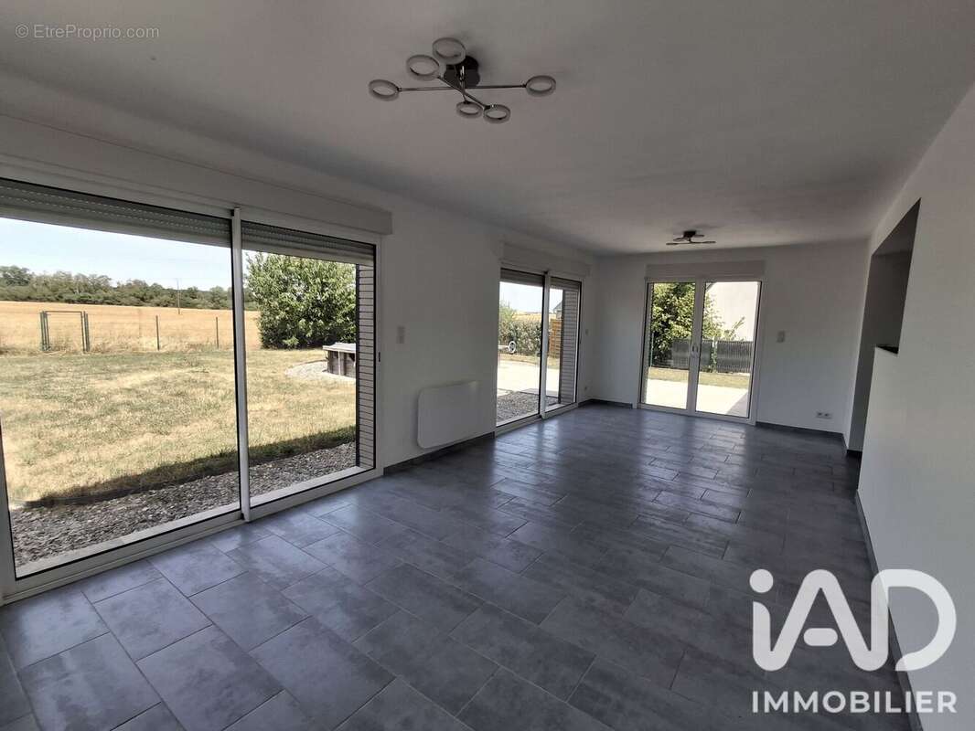 Maison 155 m² à Morand  - photo 4