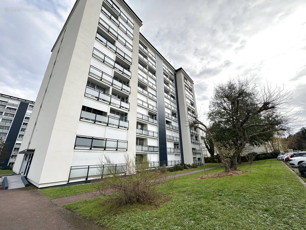 Appartement à CHAMBRAY-LES-TOURS