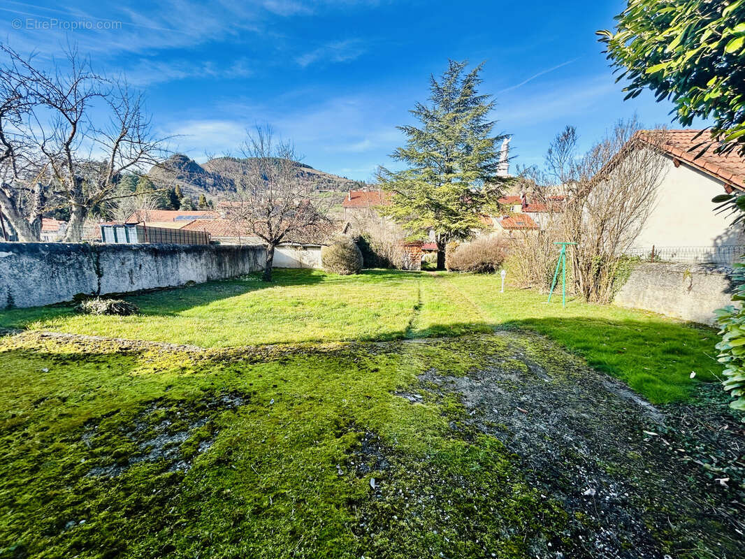 Maison à ESPALY-SAINT-MARCEL
