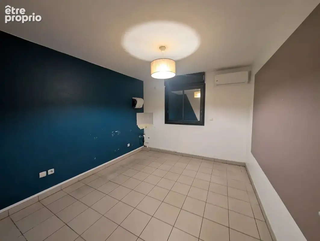 Commerce 78 m² à Saint-Pierre  - photo 3