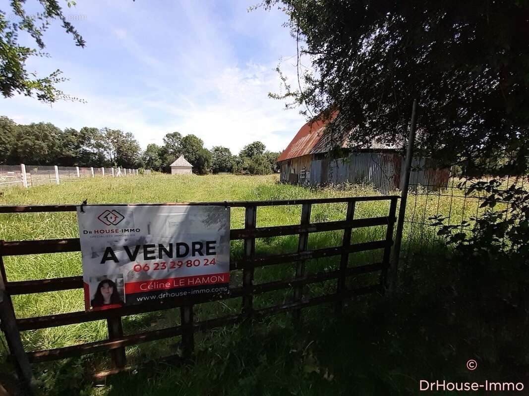 Terrain 2652 m² à Saint-Aubin-Le-Guichard  - photo 4