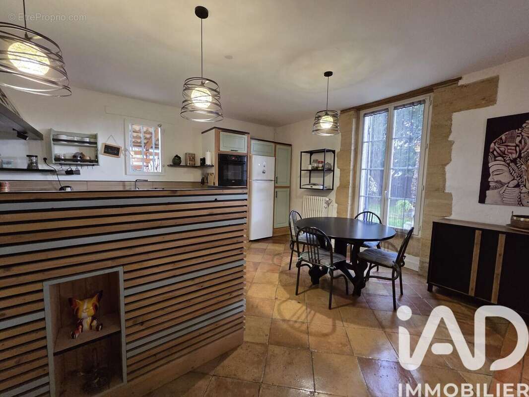 Maison 225 m² à Saint-Philippe-Du-Seignal  - photo 8