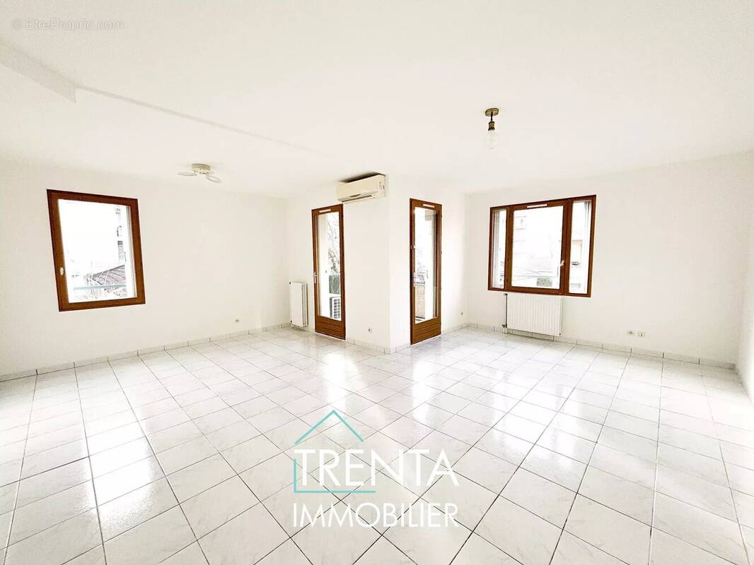 Appartement à EYBENS