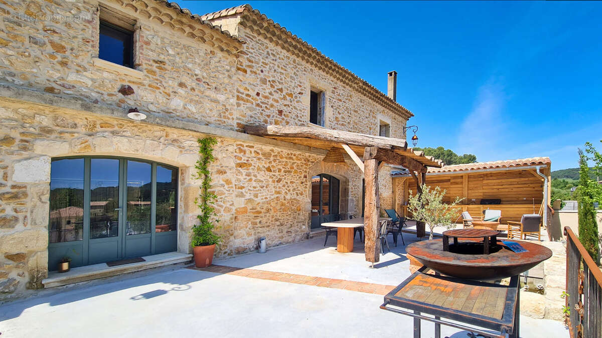 Maison à UZES