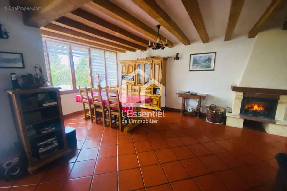 Maison à VAUX-SUR-SEINE