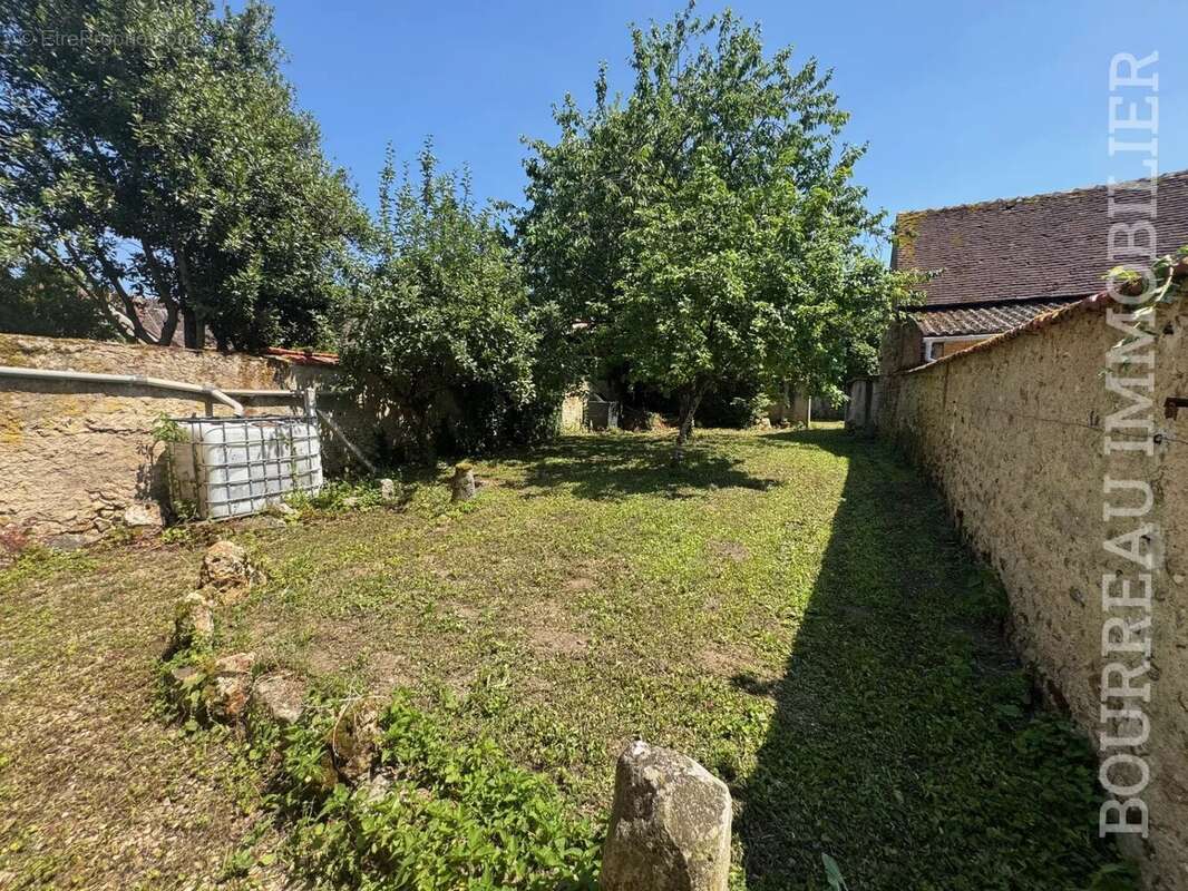 Appartement à ARMEAU